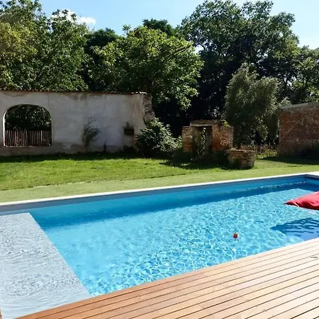 Apartment Chateau De Fontanas, Le Puits